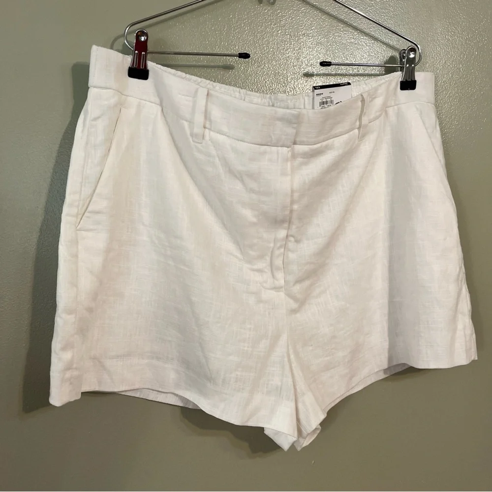 Nine West Women's White Linen Blend Chino Shorts Beach Vacation XXL NWT